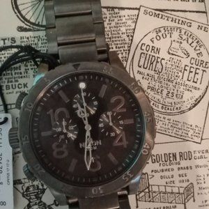 New Nixon 48-20 Gunmetal Mens Watch